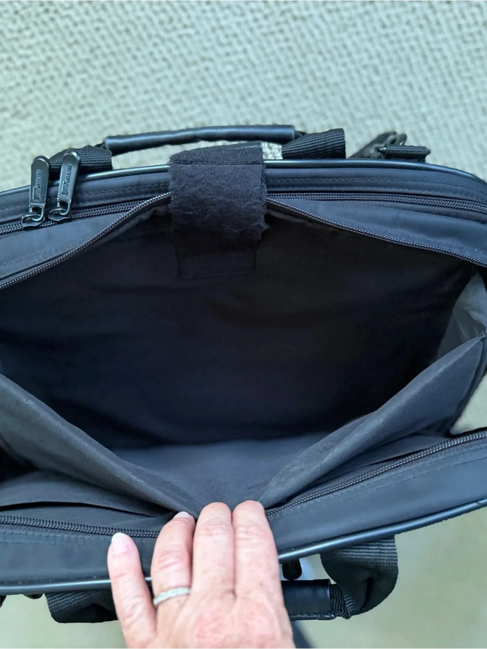 Targus Black and Gray Laptop Briefcase with Shoulder Strap